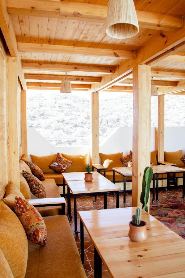 Mouja Surf Camp