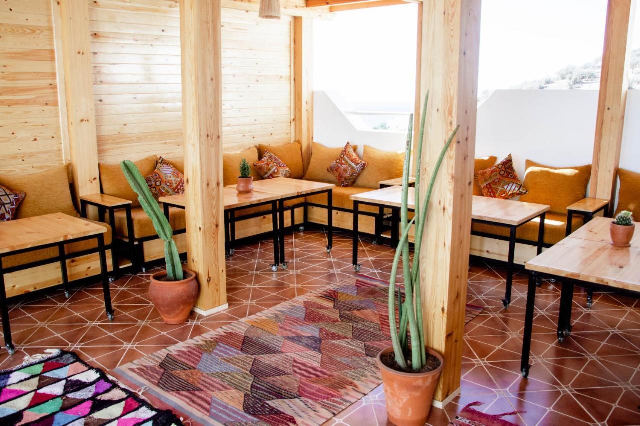 Hostel Mouja Surf Camp *